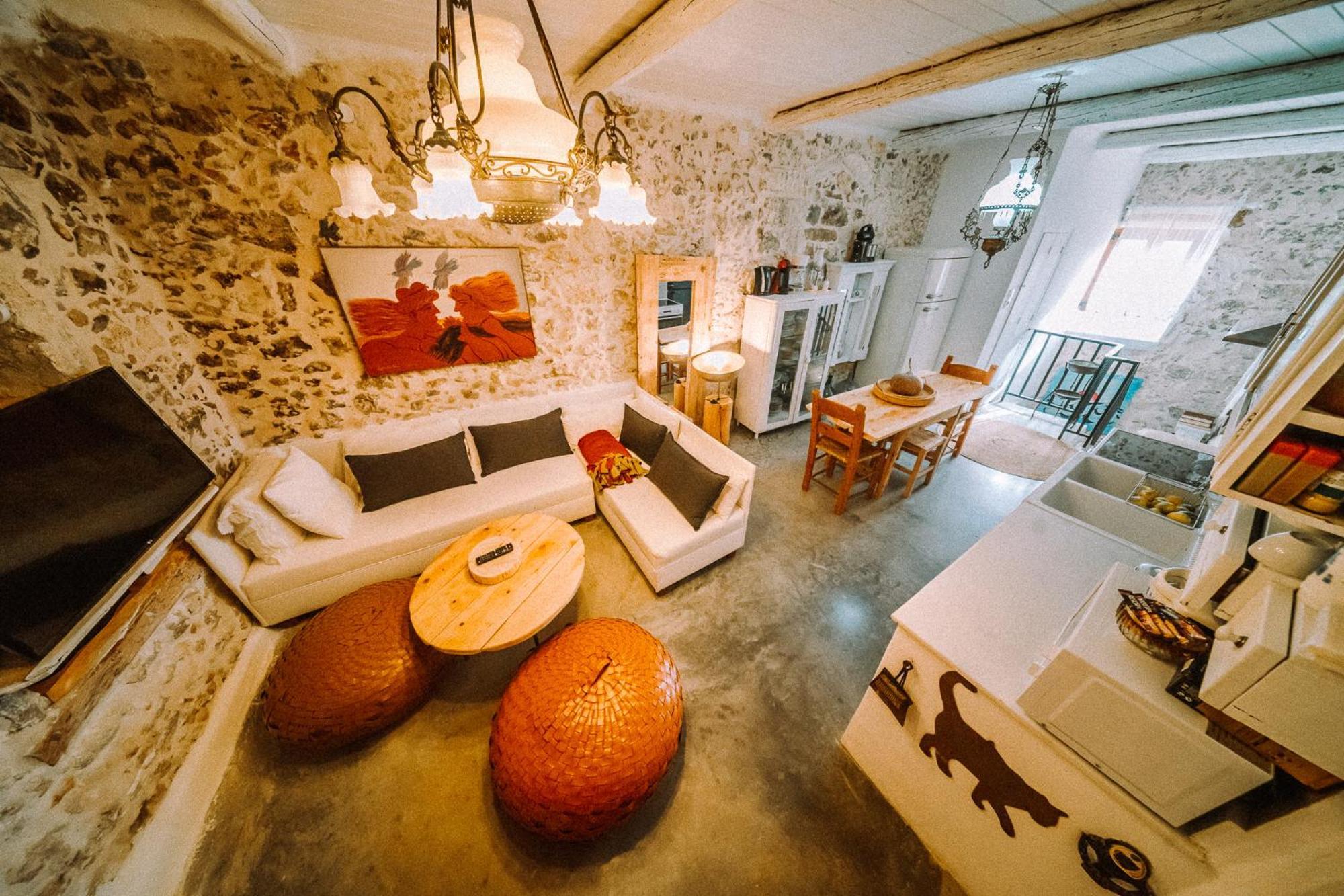 הוילה Arménoi Antonia'S Stonebuilt Mansion With A Private Pool מראה חיצוני תמונה