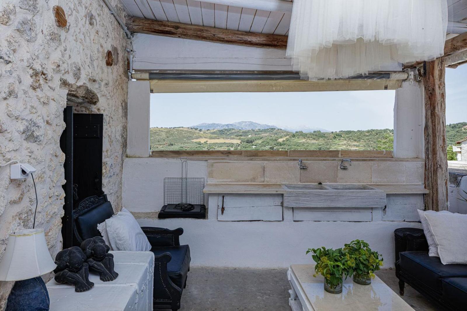 הוילה Arménoi Antonia'S Stonebuilt Mansion With A Private Pool מראה חיצוני תמונה